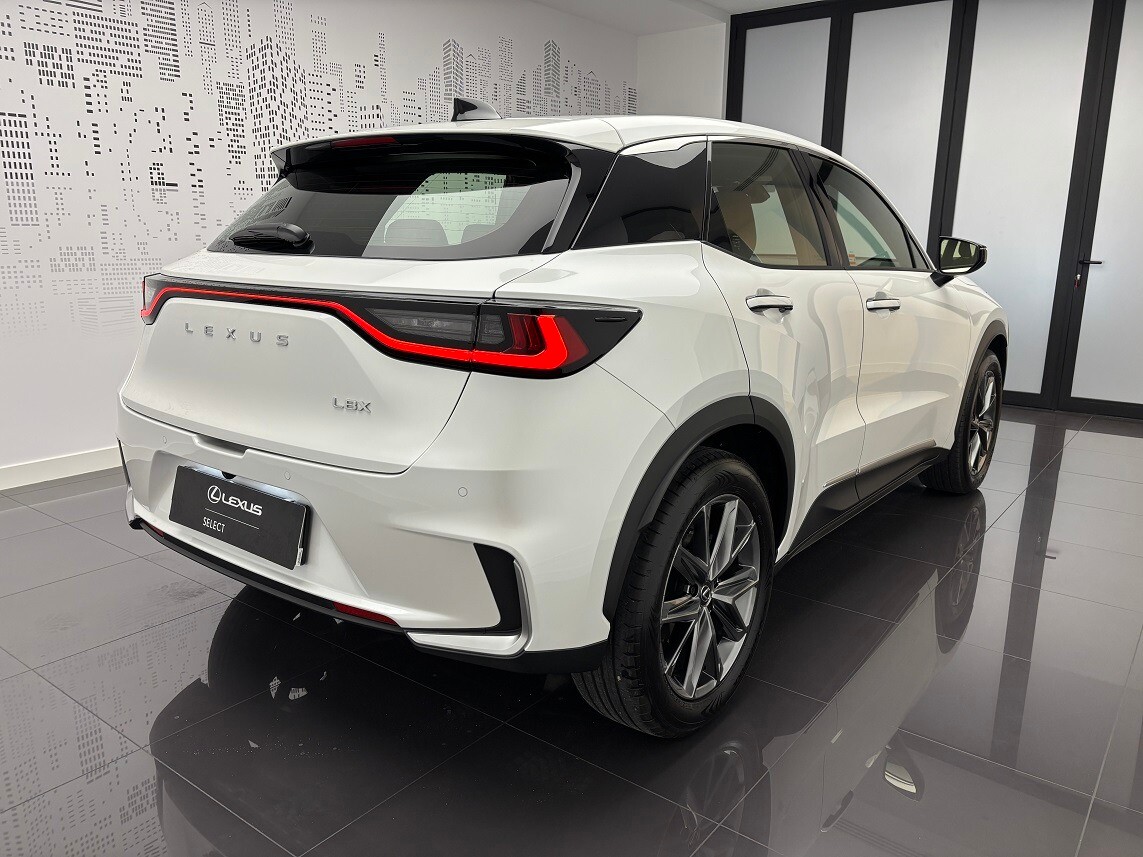 Lexus LBX